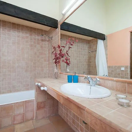 Hidden Retreat / Denga