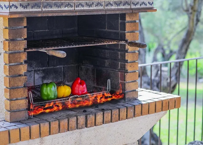 Hidden Retreat / Denga 别墅 波连斯萨