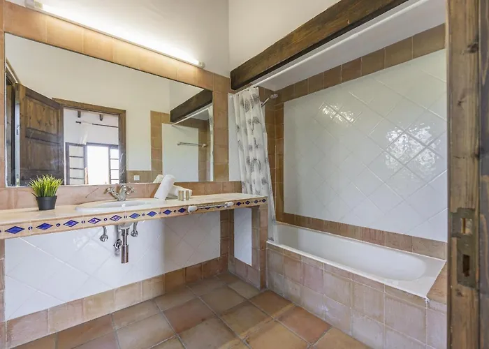 Hidden Retreat / Denga 别墅 波连斯萨