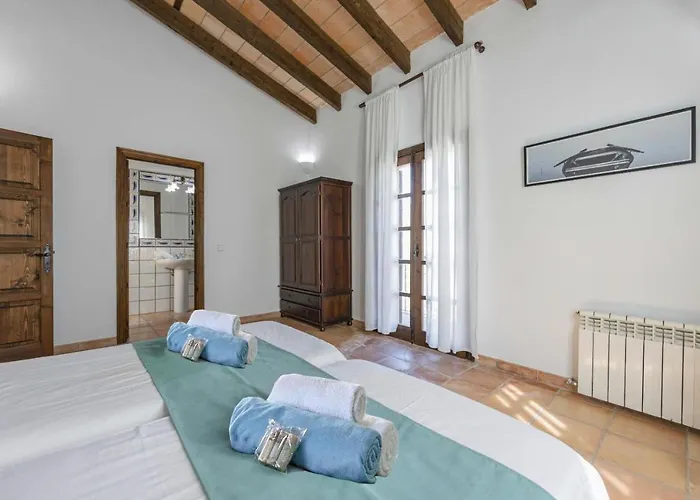 Hidden Retreat / Denga 别墅 波连斯萨