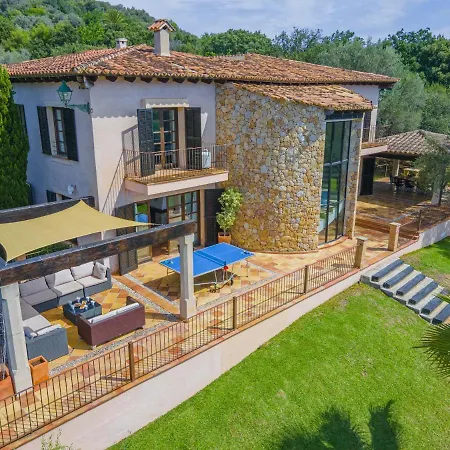 Villa Hidden Retreat / Denga Pollenca