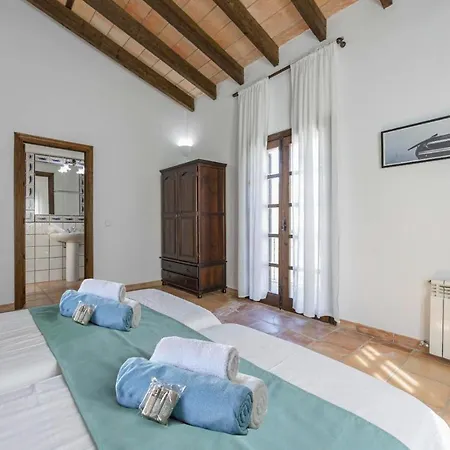 Hidden Retreat / Denga Villa Pollenca