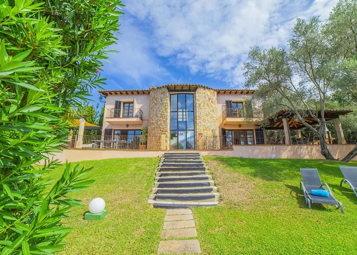 Villa Hidden Retreat / Denga