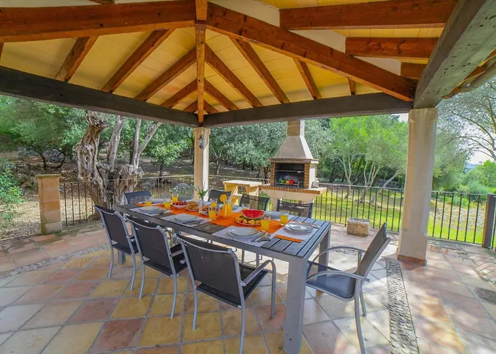 Hidden Retreat / Denga Villa *