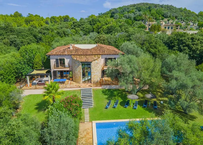 Villa Hidden Retreat / Denga *