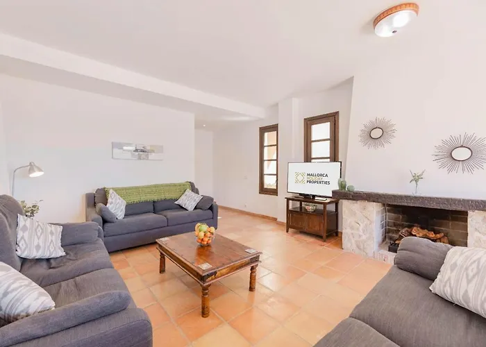 Hidden Retreat / Denga Villa