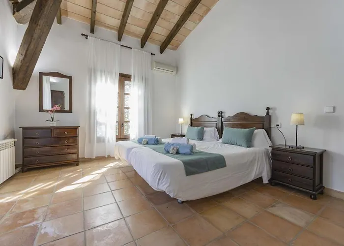 Hidden Retreat / Denga