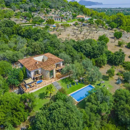 Вилла Hidden Retreat / Denga